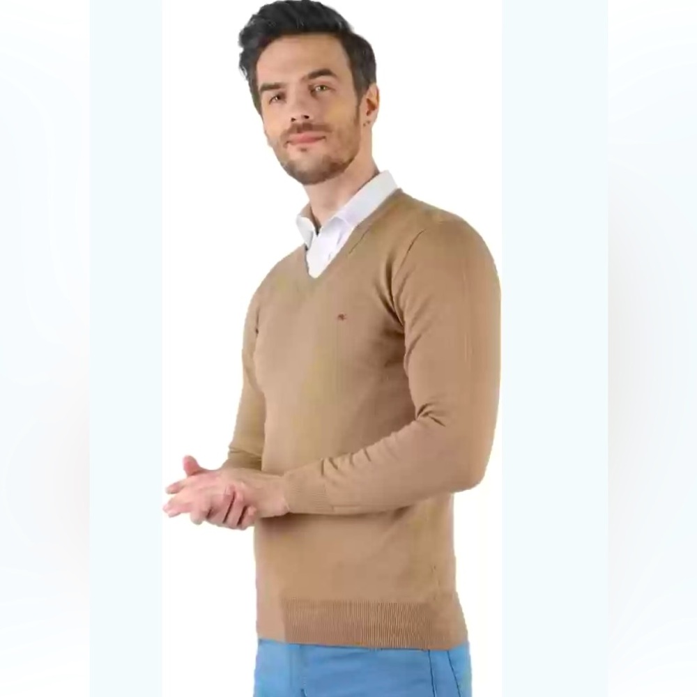 Men's Large Tommy Hilfiger V-
Neck Sweater